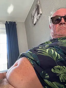 naughtygrandad1 online show from May 30, 6:54 am