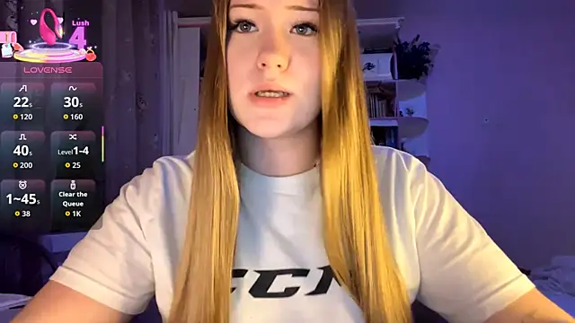 PandaFluff online show from September 25, 4:21 pm