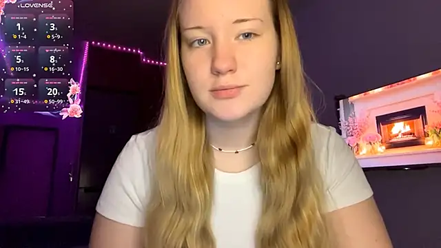 PandaFluff online show from April 16, 6:41 pm