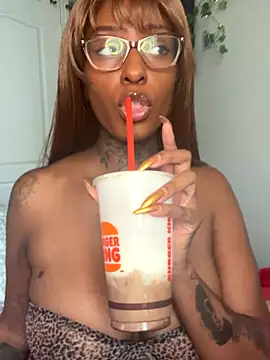 MistiSavannah online show from November 6, 2:40 pm