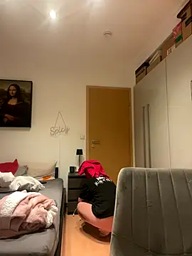 OliviaaFischer online show from December 16, 8:58 pm