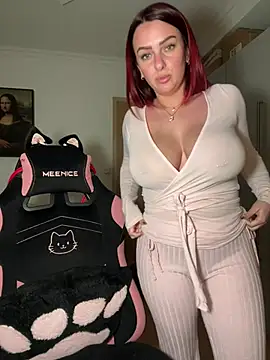 OliviaaFischer online show from April 6, 8:10 pm