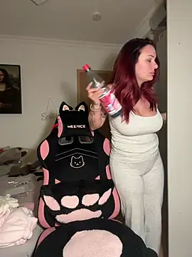 OliviaaFischer online show from April 10, 7:40 pm