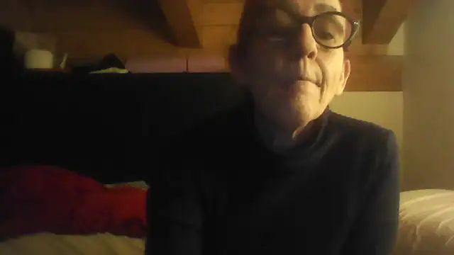 Snapshot of klarissabloum chatting on February 28, 9:21 am klarissabloum online show from February 28, 9:21 am