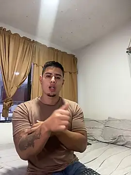 miaftmax online show from February 20, 7:03 pm