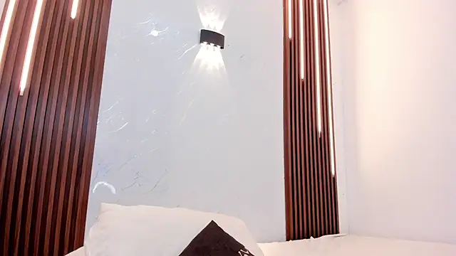 CarolinaMejia online show from October 15, 1:44 pm