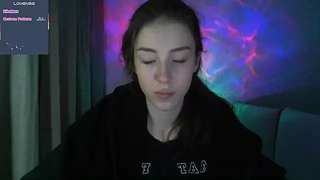 Snapshot of eskatmi chatting on January 17, 3:11 am eskatmi online show from January 17, 3:11 am