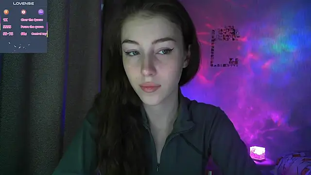 Snapshot of eskatmi chatting on February 22, 2:13 am eskatmi online show from February 22, 2:13 am