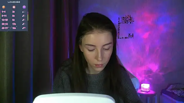 Snapshot of eskatmi chatting on February 27, 1:27 am eskatmi online show from February 27, 1:27 am