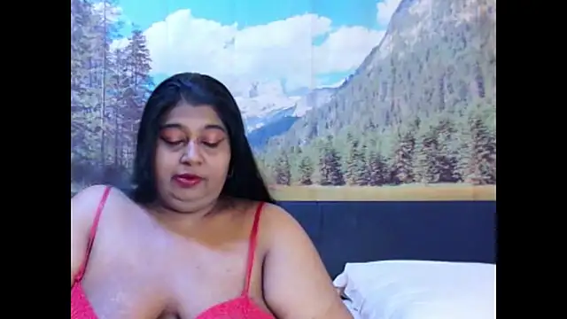 indianhoney694u online show from November 13, 5:28 am