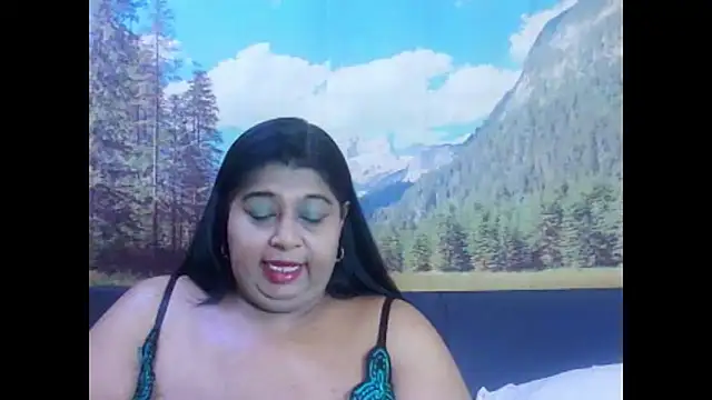 Snapshot of indianhoney694u chatting on March 13, 5:03 am indianhoney694u online show from March 13, 5:03 am