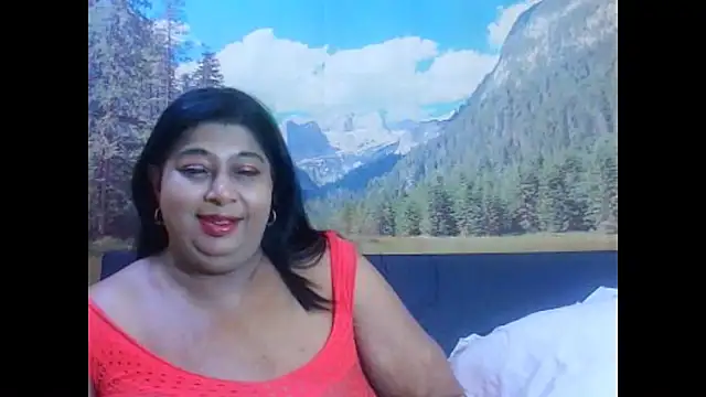 Snapshot of indianhoney694u chatting on March 17, 5:55 am indianhoney694u online show from March 17, 5:55 am