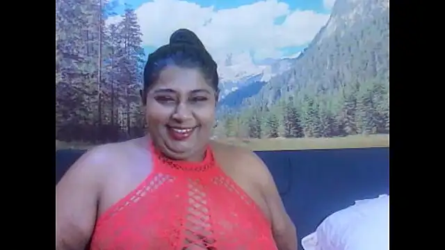 Snapshot of indianhoney694u chatting on April 1, 5:10 pm indianhoney694u online show from April 1, 5:10 pm