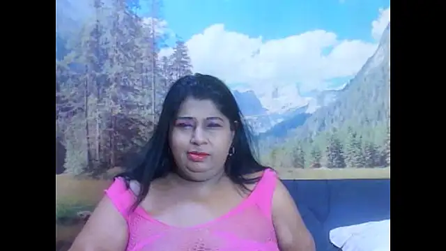 Snapshot of indianhoney694u chatting on April 11, 5:23 am indianhoney694u online show from April 11, 5:23 am