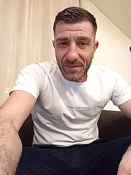 Snapshot of Alexdaniel89 chatting on January 15, 3:38 pm Alexdaniel89 online show from January 15, 3:38 pm