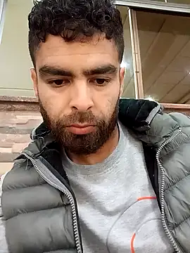 Snapshot of flix09 chatting on April 11, 7:35 am flix09 online show from April 11, 7:35 am