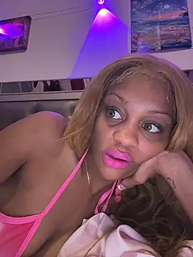 Snapshot of Angelbunnyy chatting on February 28, 1:01 pm Angelbunnyy online show from February 28, 1:01 pm