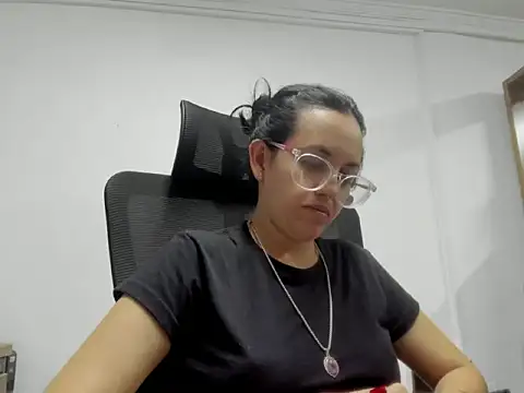 dalila macherano1 online show from October 3, 11:57 pm