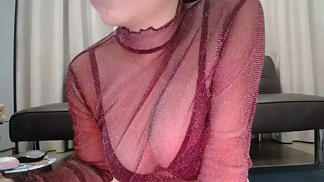 Liz Hu online show from December 3, 11:44 am