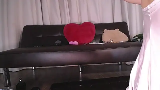 Liz Hu online show from September 15, 3:23 pm