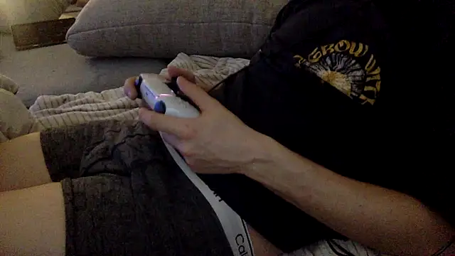 Breezydicksn online show from November 8, 5:18 am