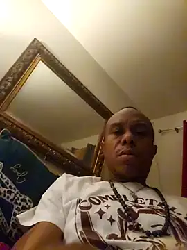 Snapshot of mannystrong6933 chatting on October 14, 7:42 am mannystrong6933 online show from October 14, 7:42 am