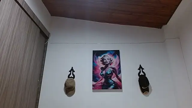 Crystal Star  online show from April 18, 11:27 pm