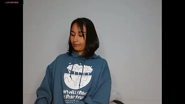 Gia Lee online show from January 18, 3:10 am