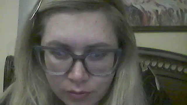 Crystal00Girl online show from November 1, 10:01 pm