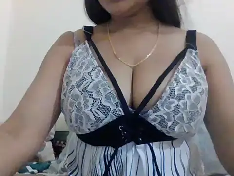 Snapshot of Little_toy_girl chatting on February 28, 6:58 am Little toy girl online show from February 28, 6:58 am