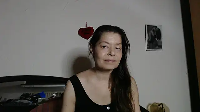 SexySarah177 online show from June 20, 8:11 pm