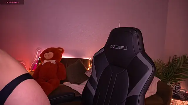 Snapshot of AnitaBambie chatting on February 11, 7:13 am AnitaBambie online show from February 11, 7:13 am