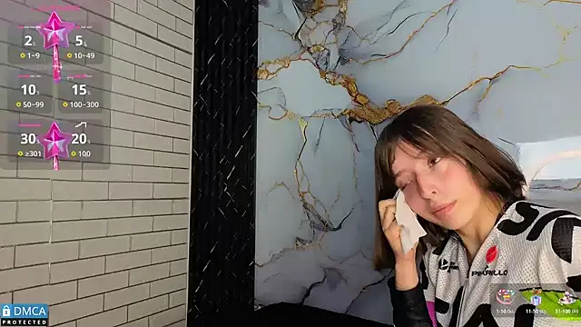 nena cupcake  online show from November 4, 11:20 am