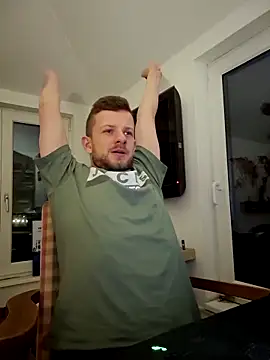 Snapshot of 6incheswannacum chatting on December 20, 8:27 pm 6incheswannacum online show from December 20, 8:27 pm