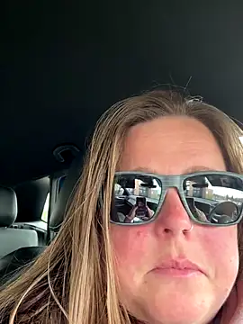 hornykitty1210 online show from October 24, 7:10 pm