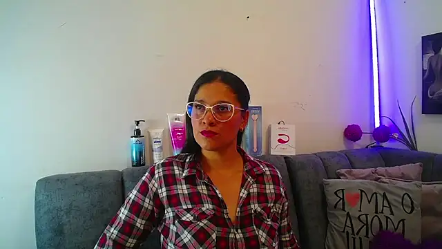 Alana steel 1 online show from March 24, 7:41 pm