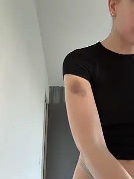 Snapshot of Chloemillerrxx chatting on September 22, 3:14 pm Chloemillerrxx online show from September 22, 3:14 pm