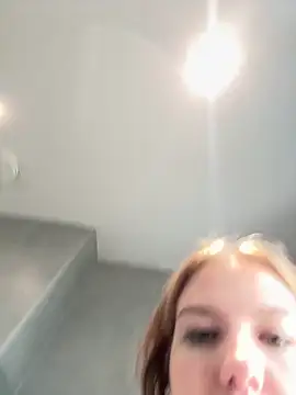 Chloemillerrxx online show from November 12, 10:15 am