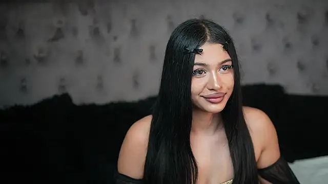 GiuliaSya online show from October 14, 8:31 pm