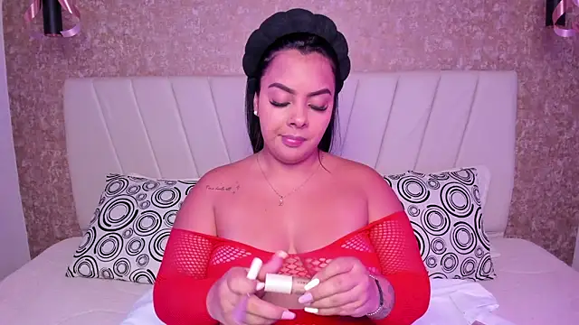 Amaranta carey online show from January 5, 11:30 pm