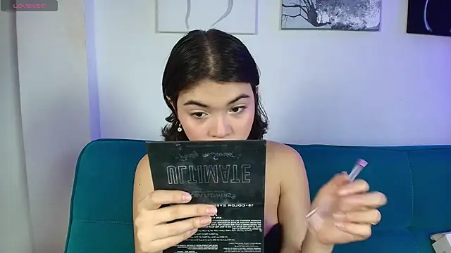 Zoe wang online show from December 20, 1:07 pm