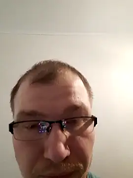 Snapshot of Liznat01 chatting on March 22, 2:31 pm Liznat01 online show from March 22, 2:31 pm