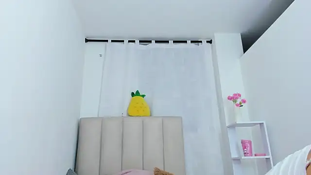 ImEmily444 online show from November 15, 11:10 pm