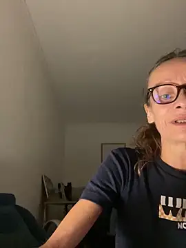 Chris06d22xh online show from September 23, 6:33 pm