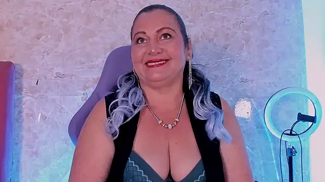 PalomaLombardi online show from November 11, 8:09 pm