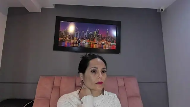 Snapshot of CharlotteCottin chatting on March 30, 11:22 am CharlotteCottin online show from March 30, 11:22 am