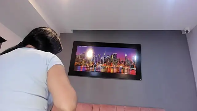 Snapshot of CharlotteCottin chatting on April 23, 11:31 am CharlotteCottin online show from April 23, 11:31 am