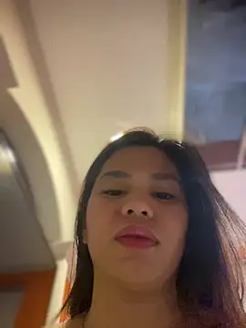 Snapshot of CarleneROSS chatting on April 17, 11:24 am CarleneROSS online show from April 17, 11:24 am