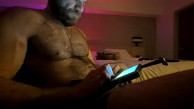 Snapshot of Bighairytopping chatting on June 10, 7:40 am Bighairytopping online show from June 10, 7:40 am