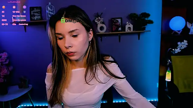 Snapshot of lily_morty chatting on April 6, 9:38 pm lily morty online show from April 6, 9:38 pm